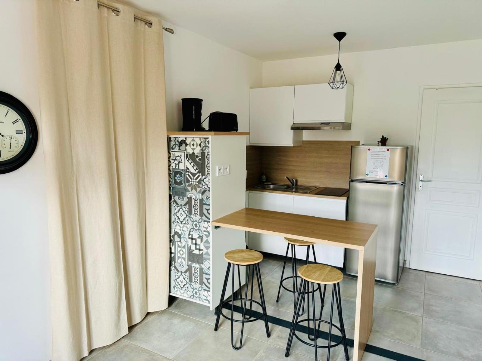 Studio Avec Exterieur Ombrage Saint-Marcel-lès-Valence Exterior foto